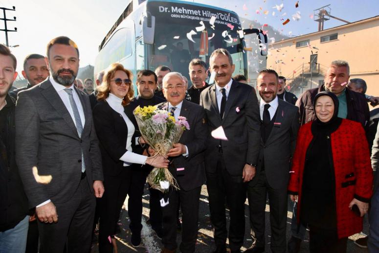 PERŞEMBE’NİN KALBİNDEKİ İSİM: HİLMİ GÜLER